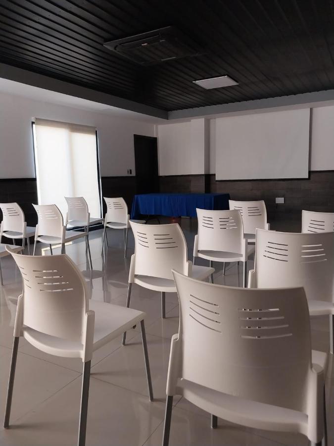 Beverly Hills: Hotel And Business Nuevo Cuscatlan Экстерьер фото