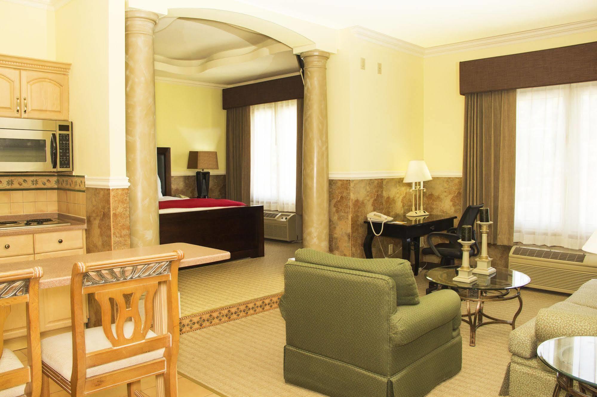 Beverly Hills: Hotel And Business Nuevo Cuscatlan Экстерьер фото