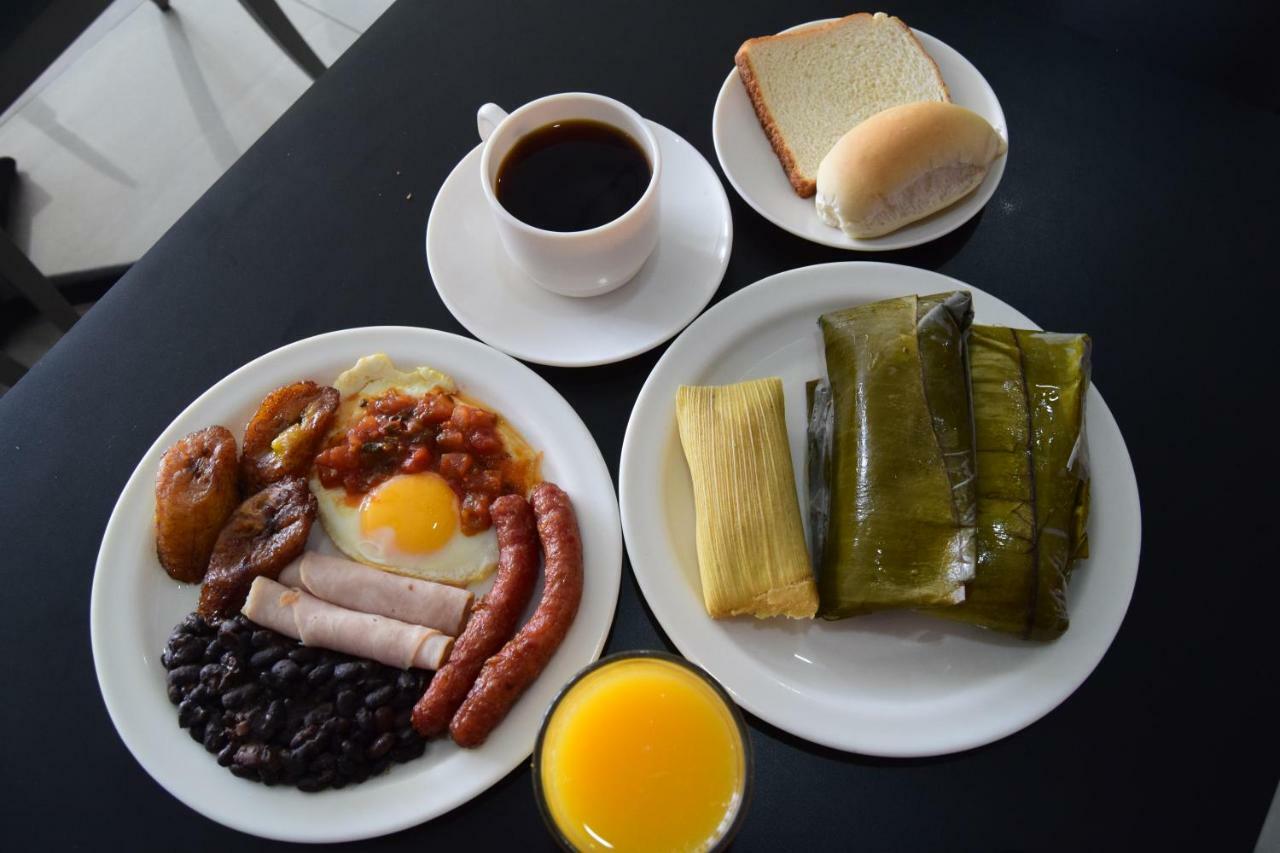 Beverly Hills: Hotel And Business Nuevo Cuscatlan Экстерьер фото